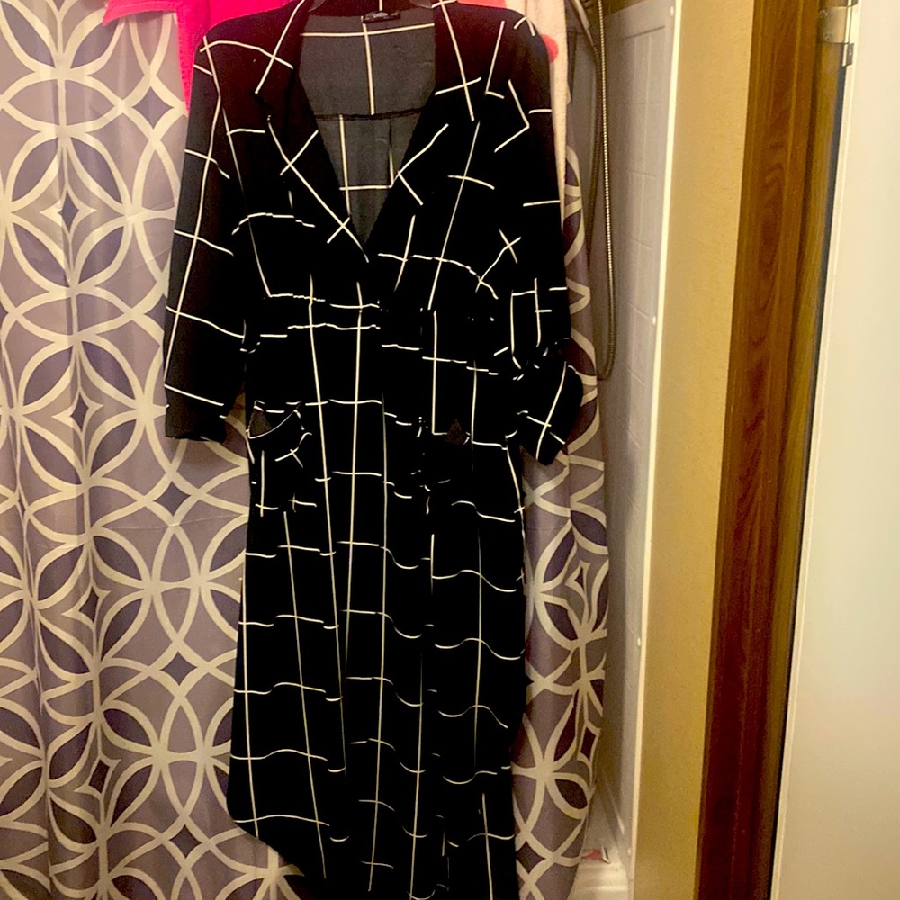 Elegant Black and White Grid Pattern Dress